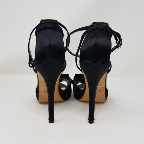 Badgley Mischka Satin Rhinestone Bow Peep Toe Ankle Strap Heel Pump Black Size 8 - Picture 4 of 8